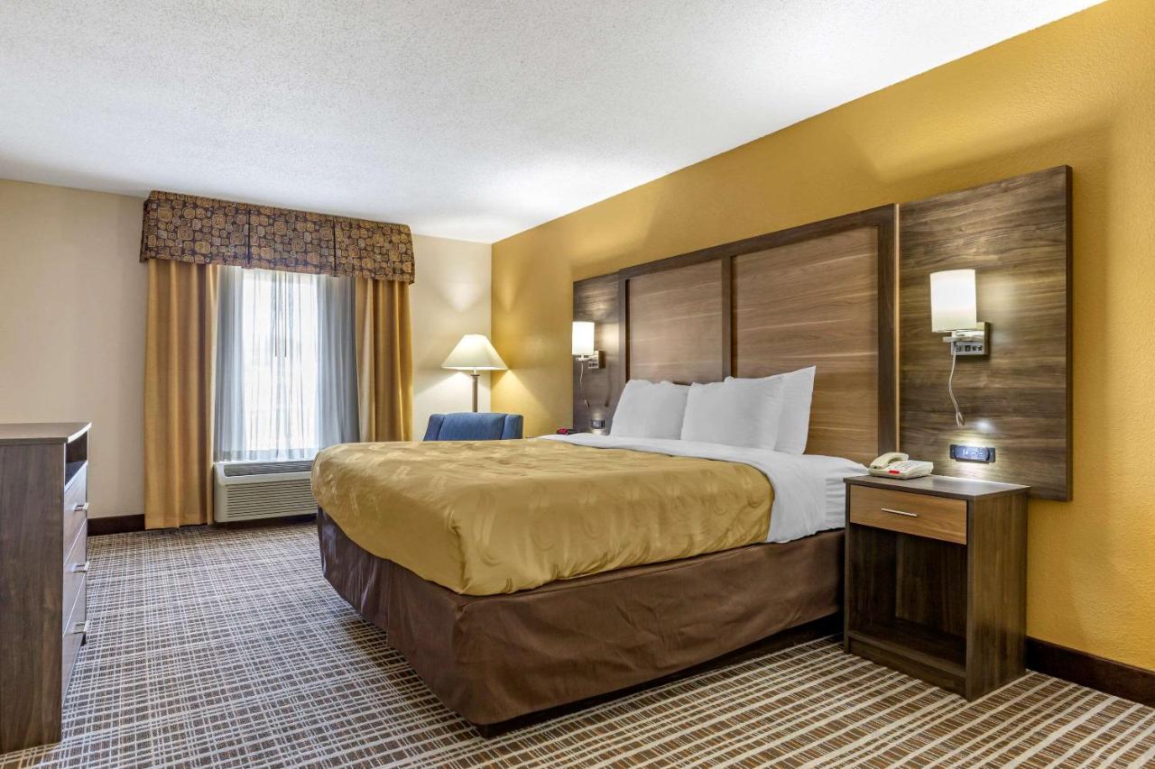 Quality Inn & Suites - Greensboro-High Point Kültér fotó