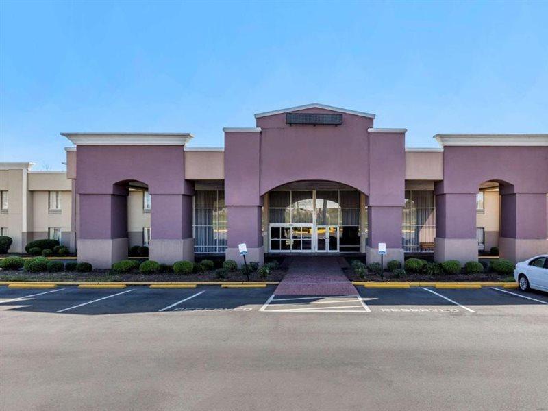 Quality Inn & Suites - Greensboro-High Point Kültér fotó