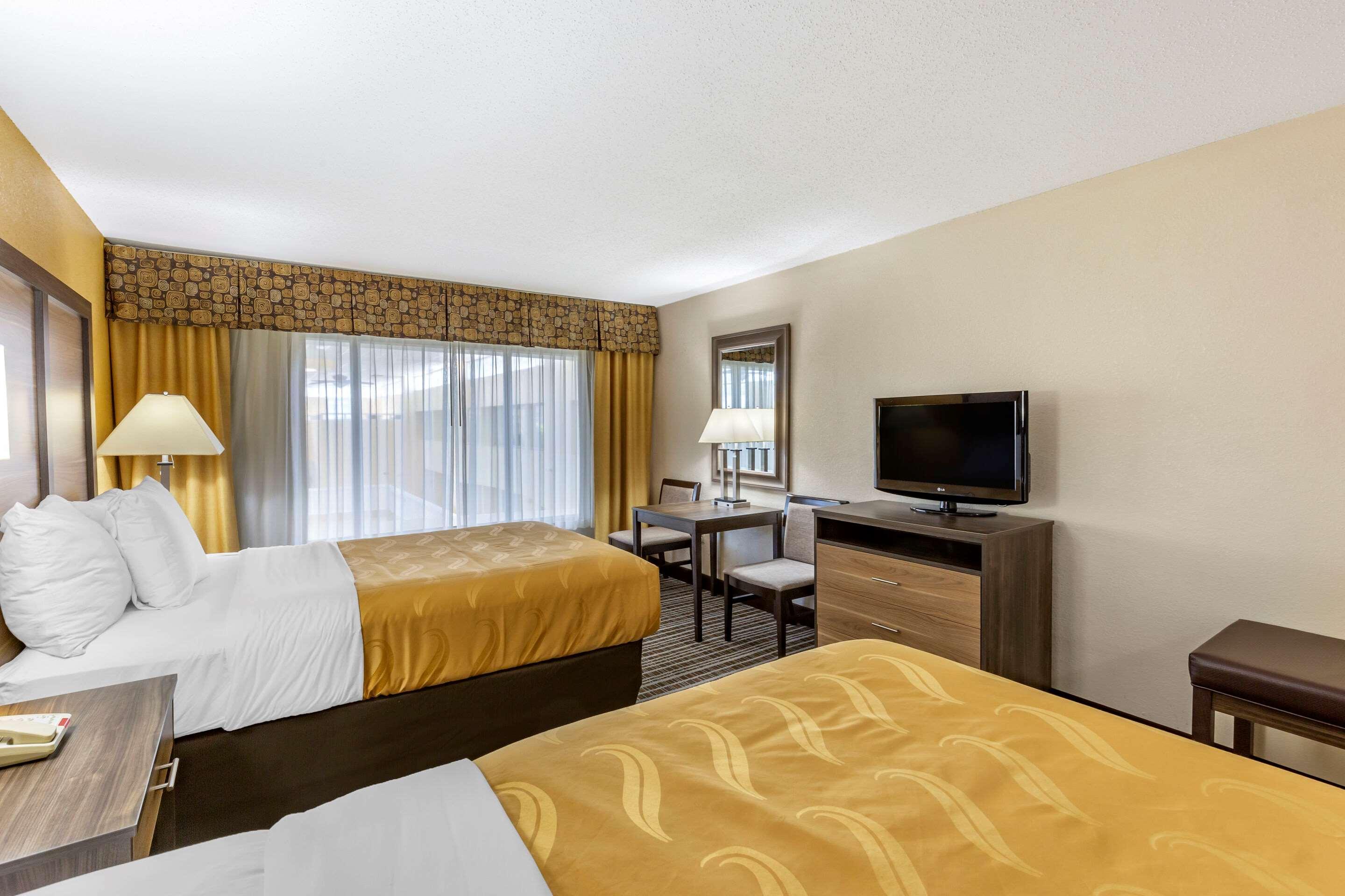 Quality Inn & Suites - Greensboro-High Point Kültér fotó