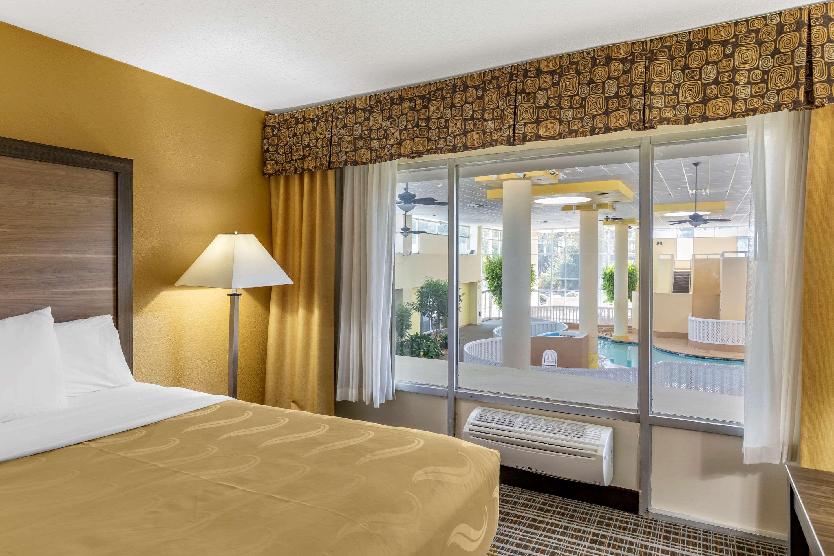 Quality Inn & Suites - Greensboro-High Point Kültér fotó