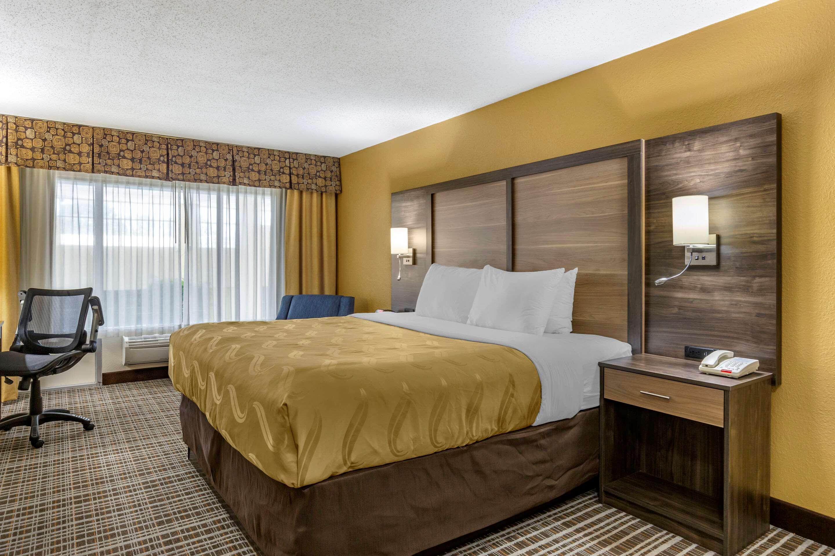 Quality Inn & Suites - Greensboro-High Point Kültér fotó