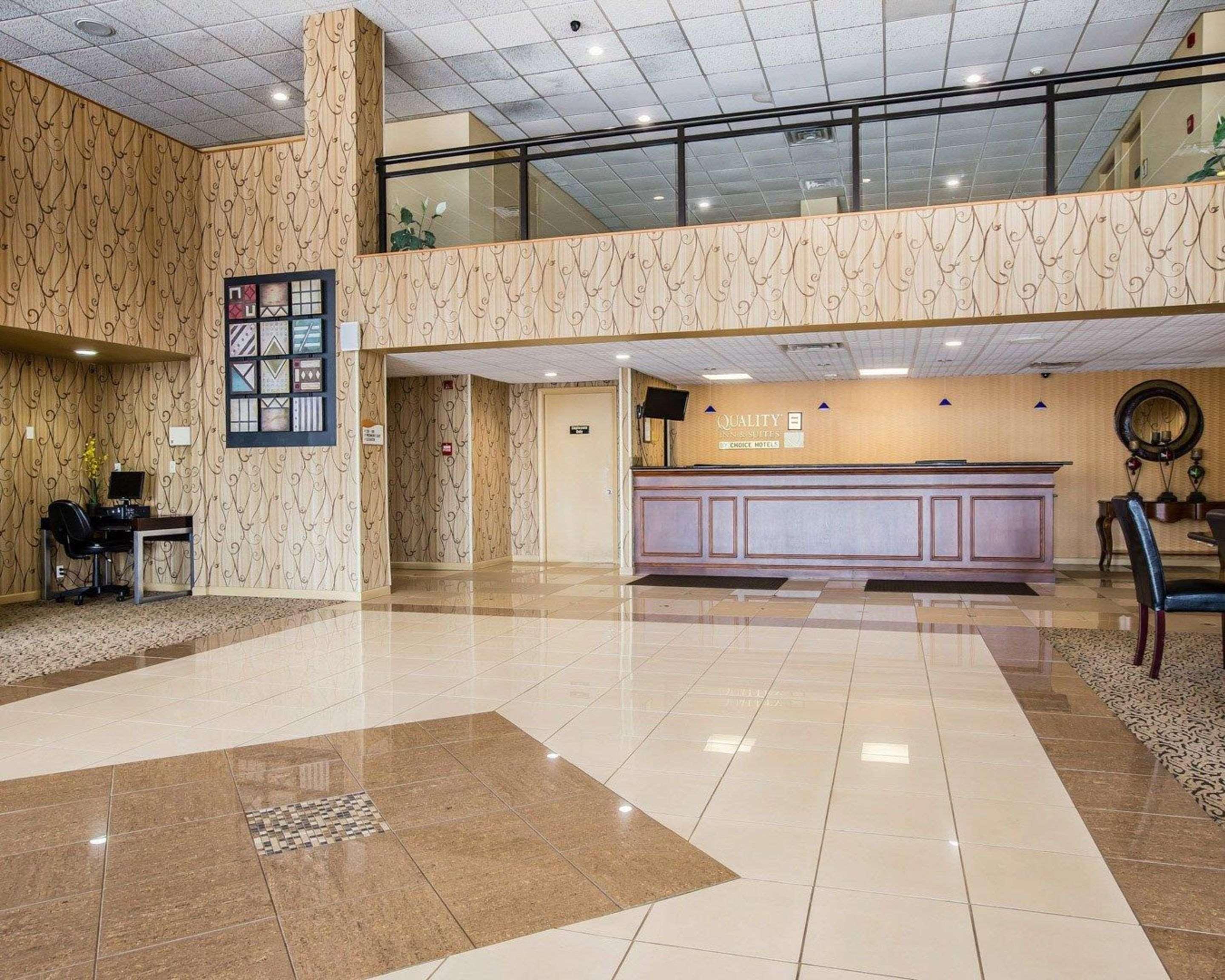 Quality Inn & Suites - Greensboro-High Point Kültér fotó