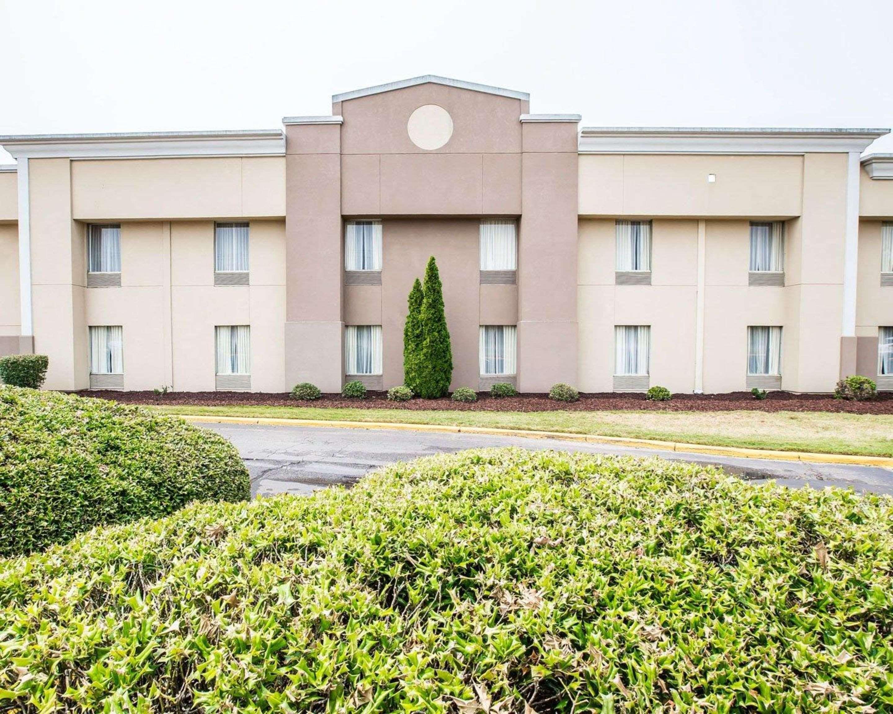 Quality Inn & Suites - Greensboro-High Point Kültér fotó