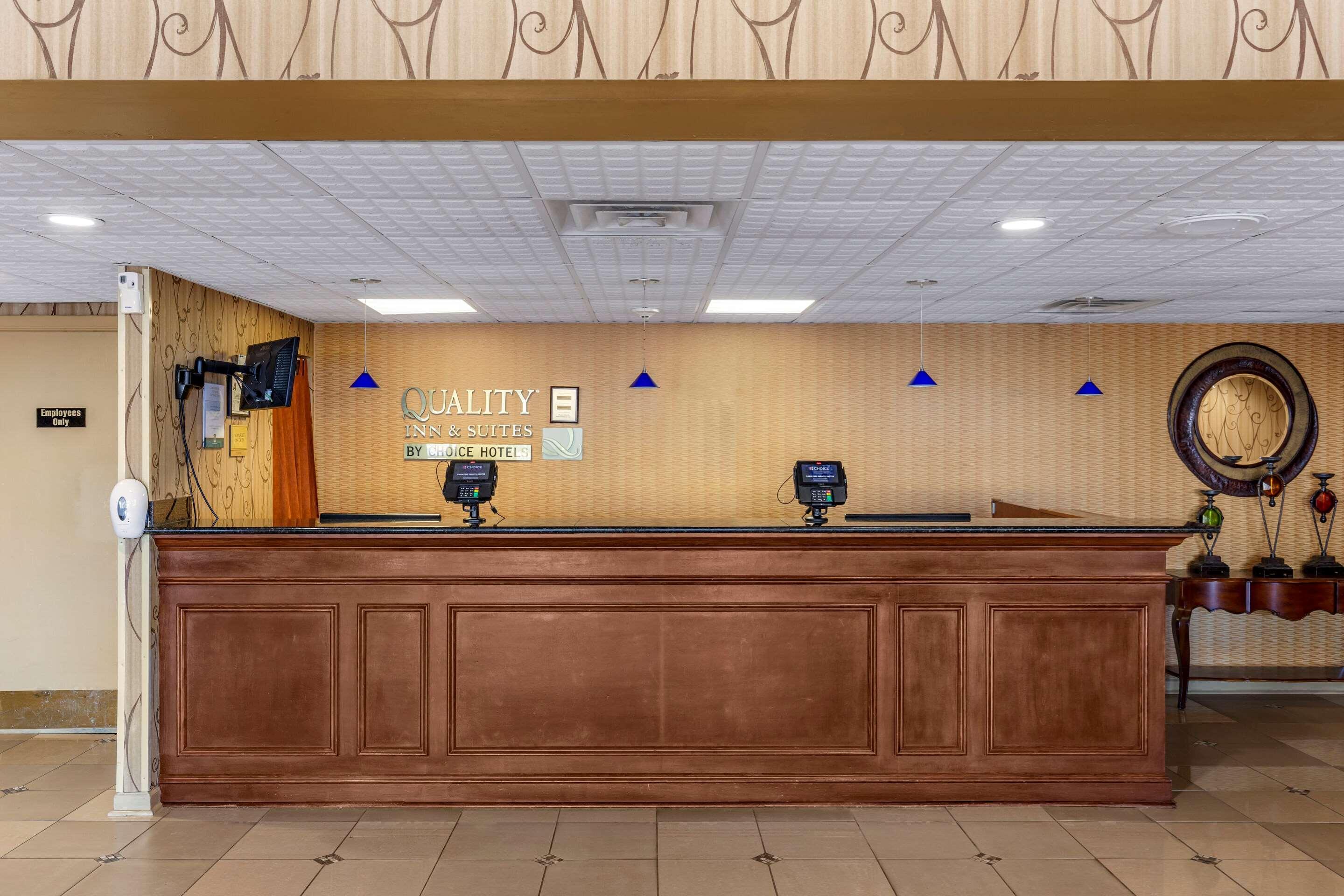 Quality Inn & Suites - Greensboro-High Point Kültér fotó