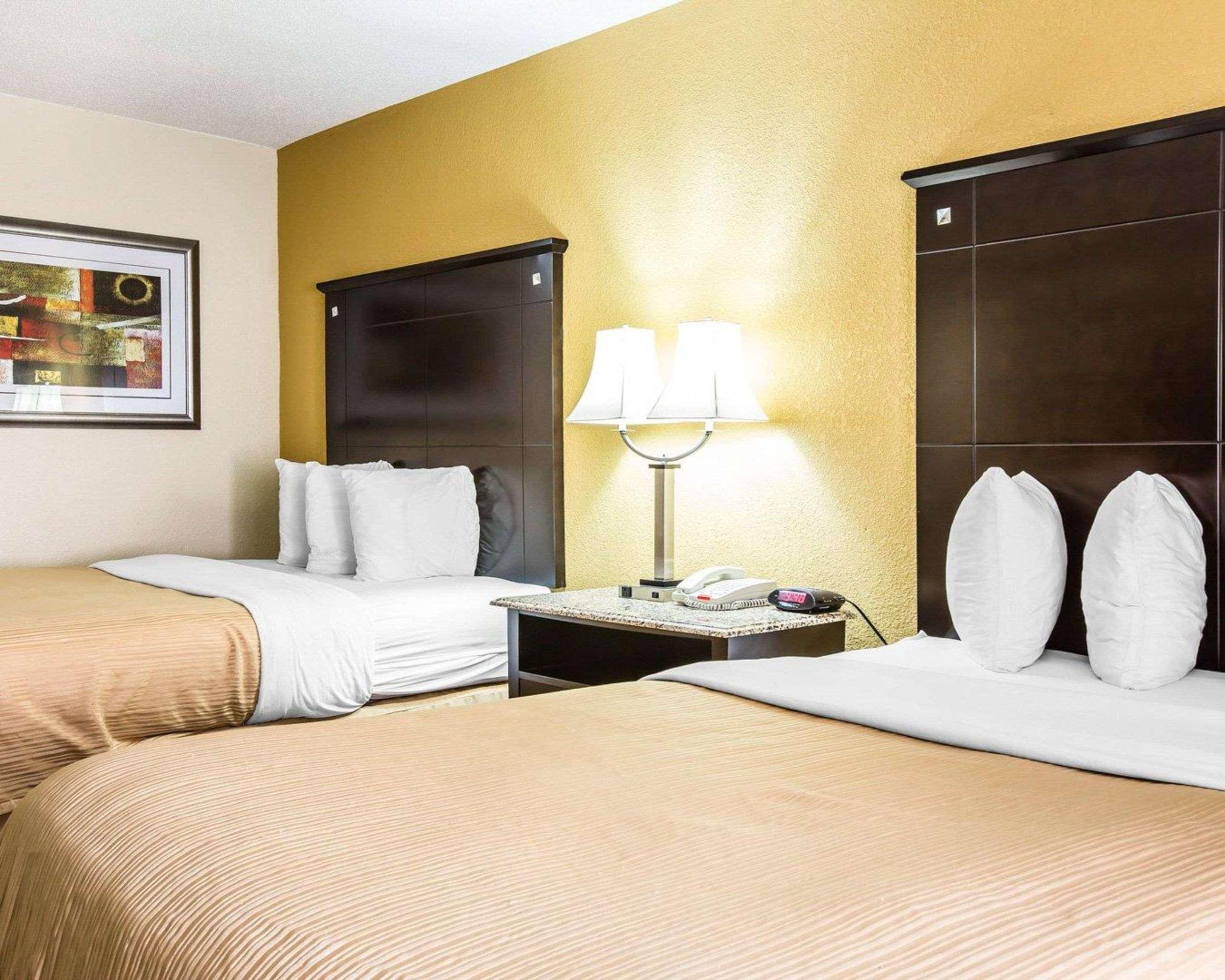 Quality Inn & Suites - Greensboro-High Point Kültér fotó