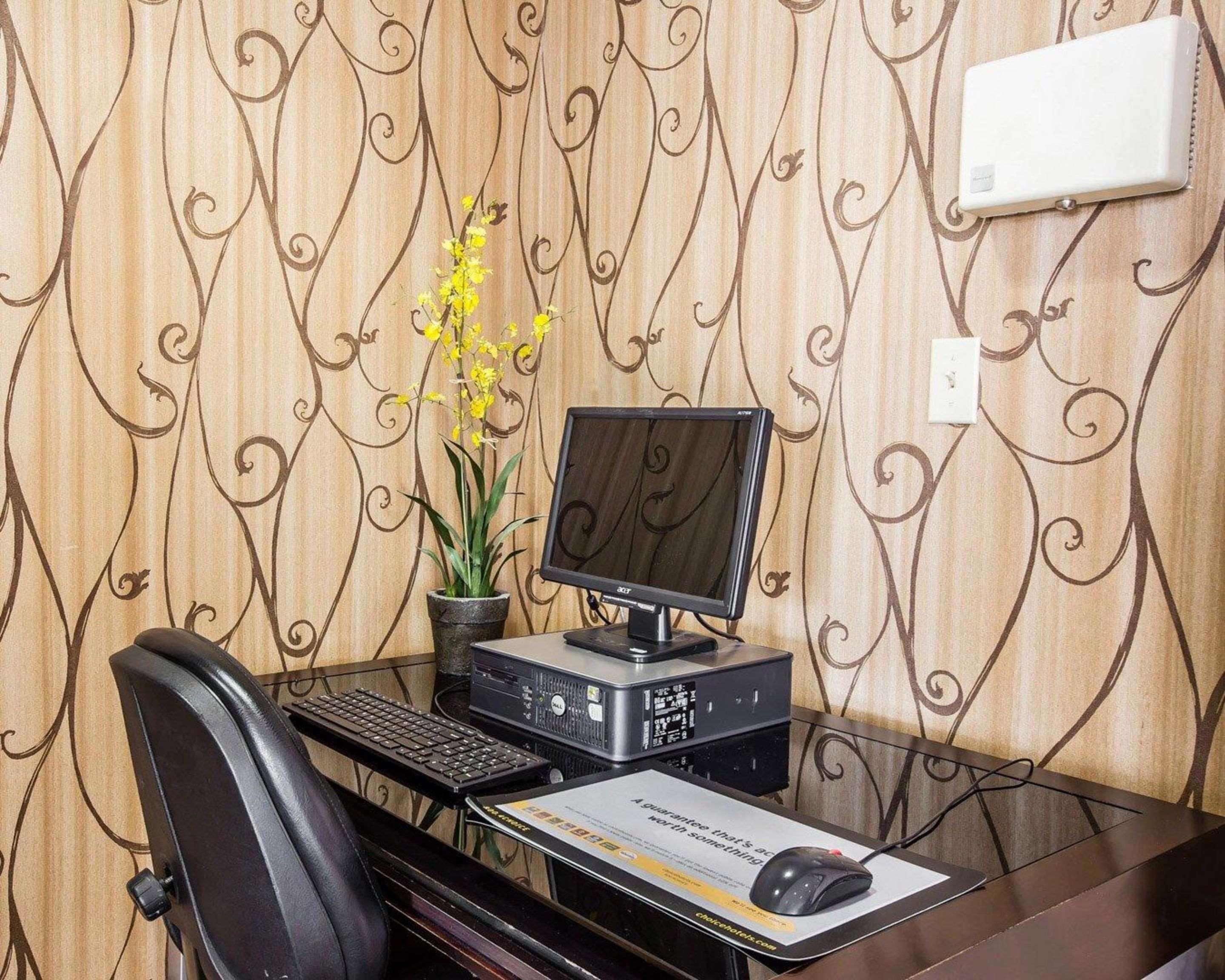 Quality Inn & Suites - Greensboro-High Point Kültér fotó